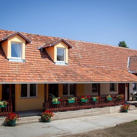 Casa Simon 3 Hotel Subotica Exterior foto